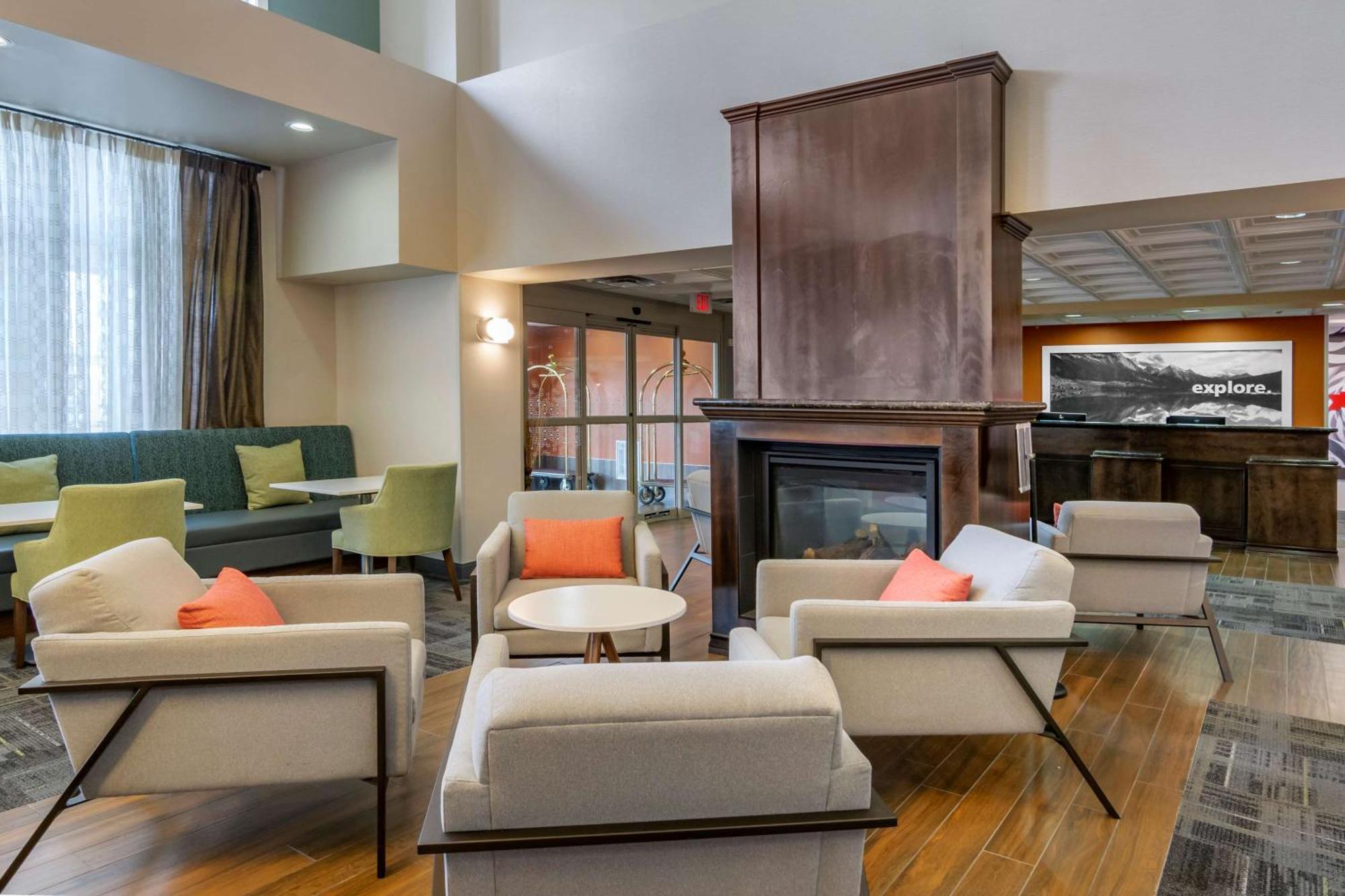 Hampton Inn & Suites Edmonton/West Kültér fotó