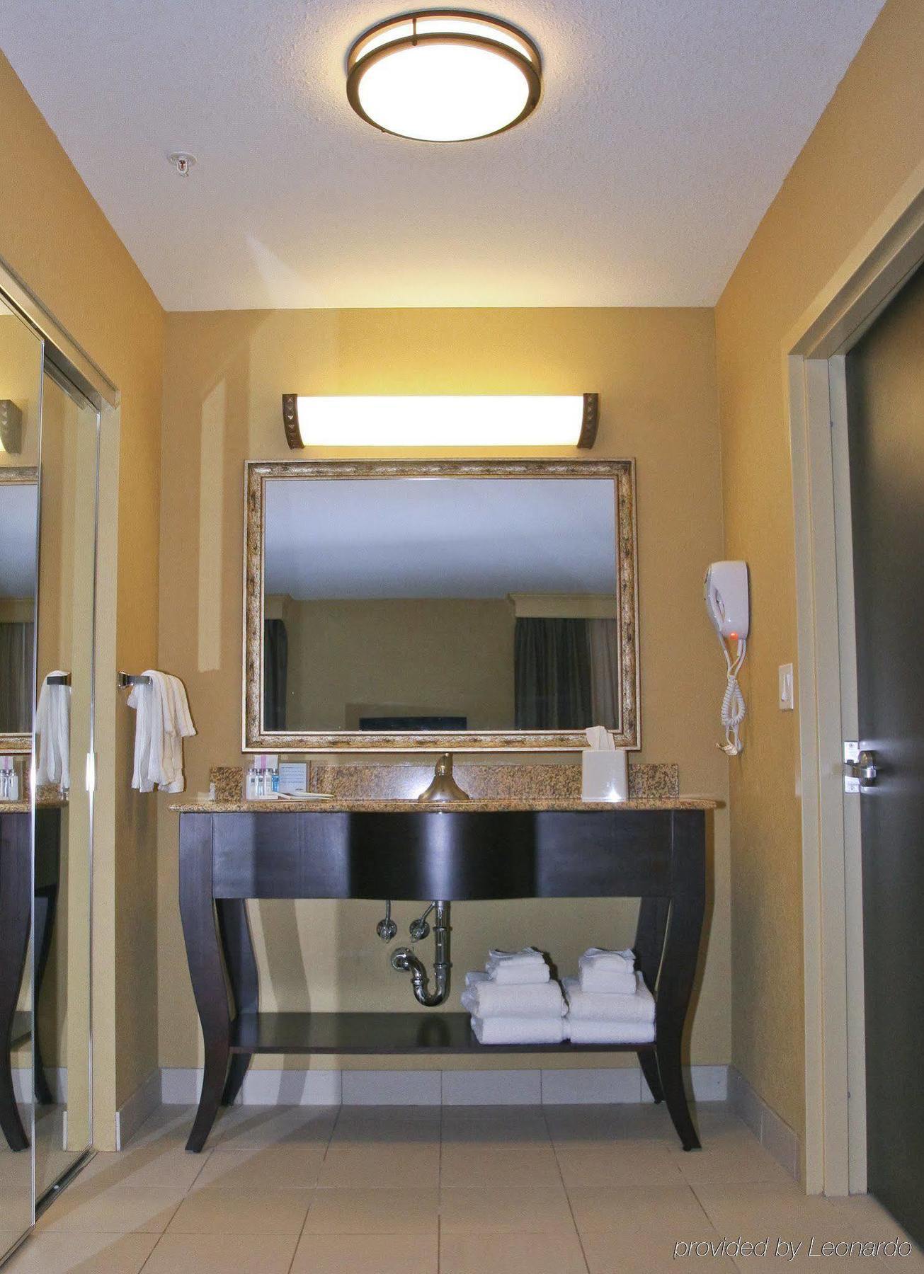 Hampton Inn & Suites Edmonton/West Szoba fotó