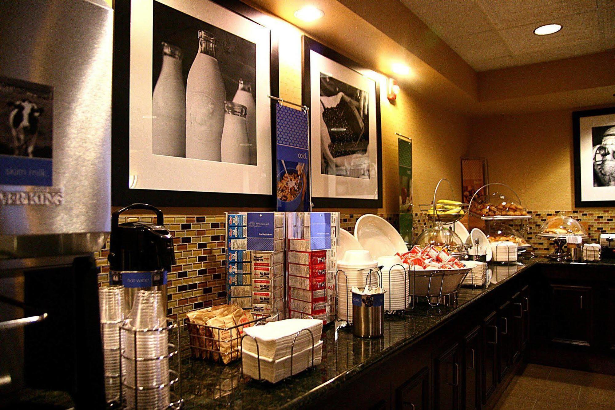 Hampton Inn & Suites Edmonton/West Étterem fotó