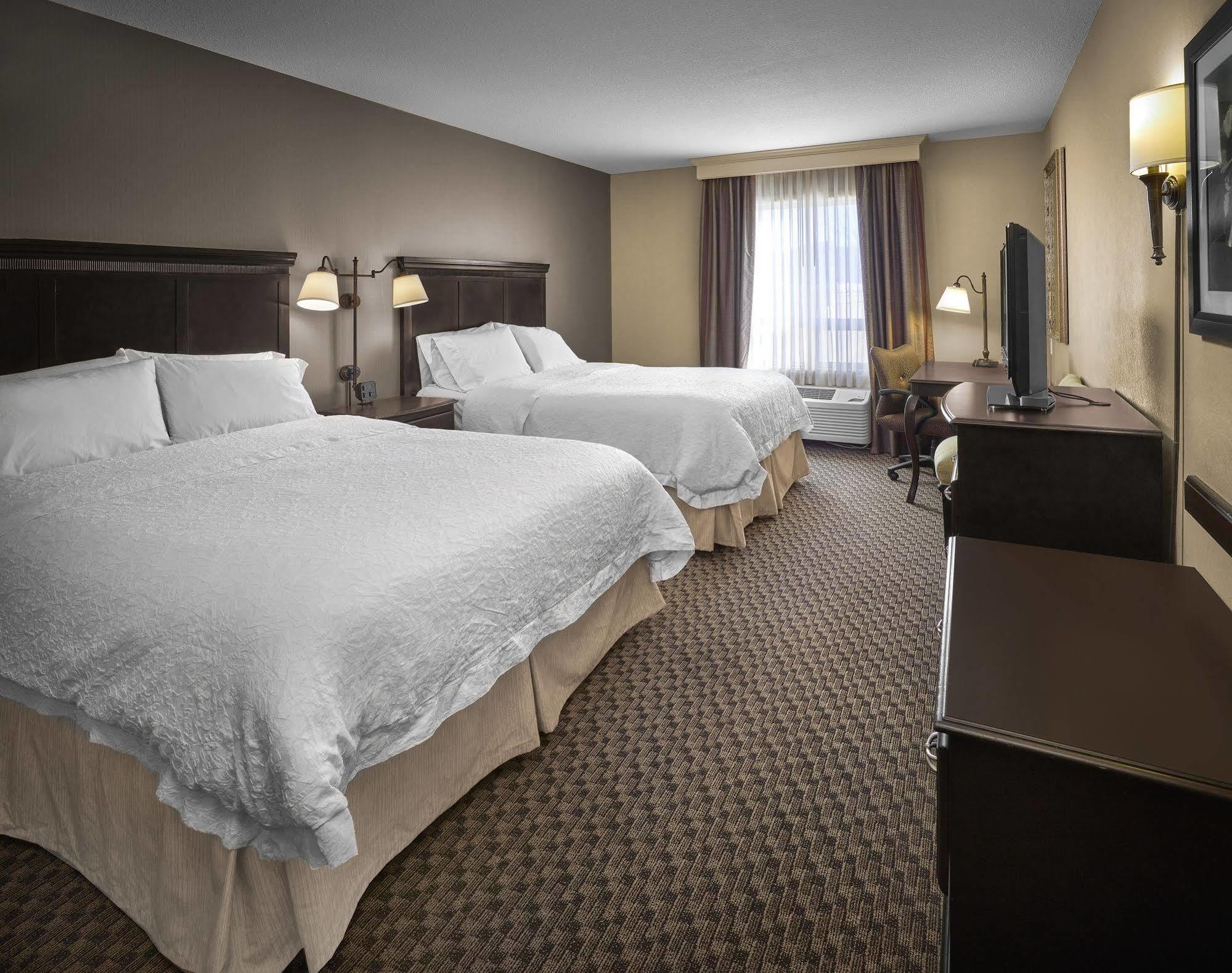 Hampton Inn & Suites Edmonton/West Kültér fotó