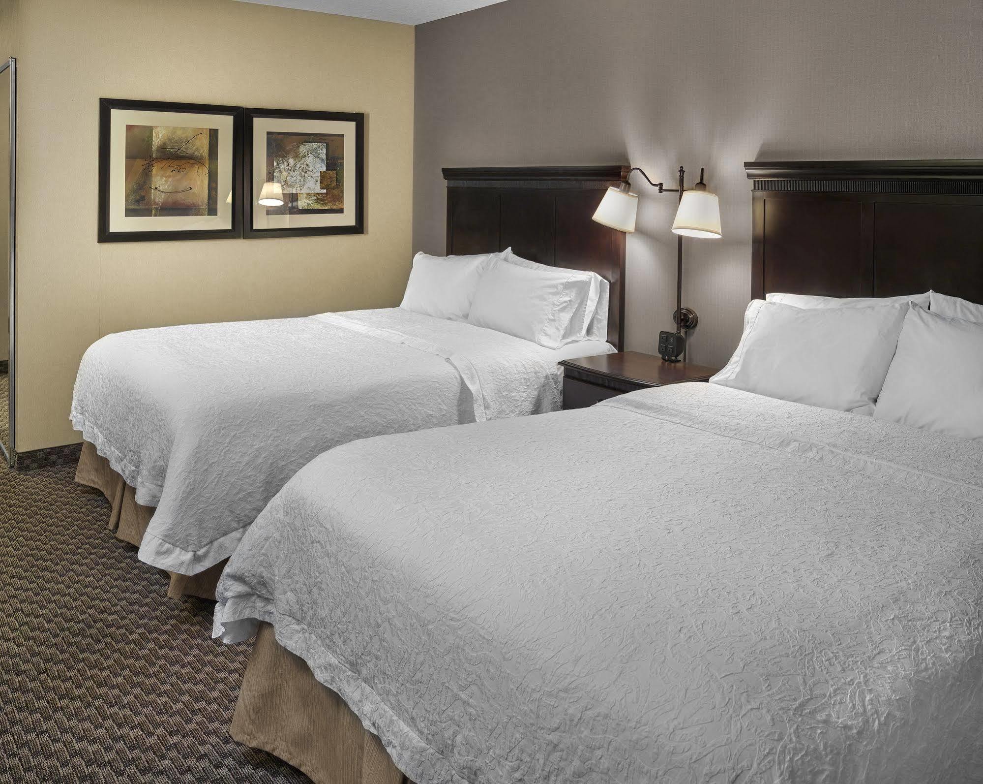 Hampton Inn & Suites Edmonton/West Kültér fotó